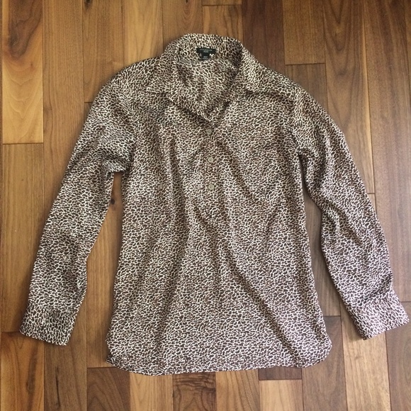 Ann Taylor Tops - Ann Taylor Giraffe Print Button Up Shirt